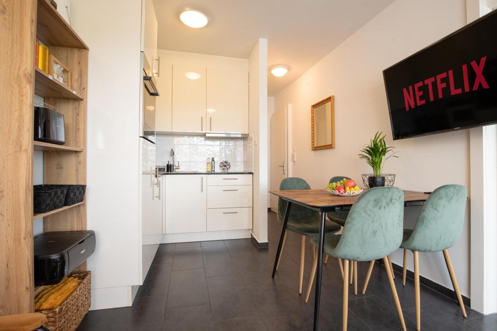 Special Modern Lisa Apartment Basel, Bahnhof Grossbasel 10-Star Exterior photo