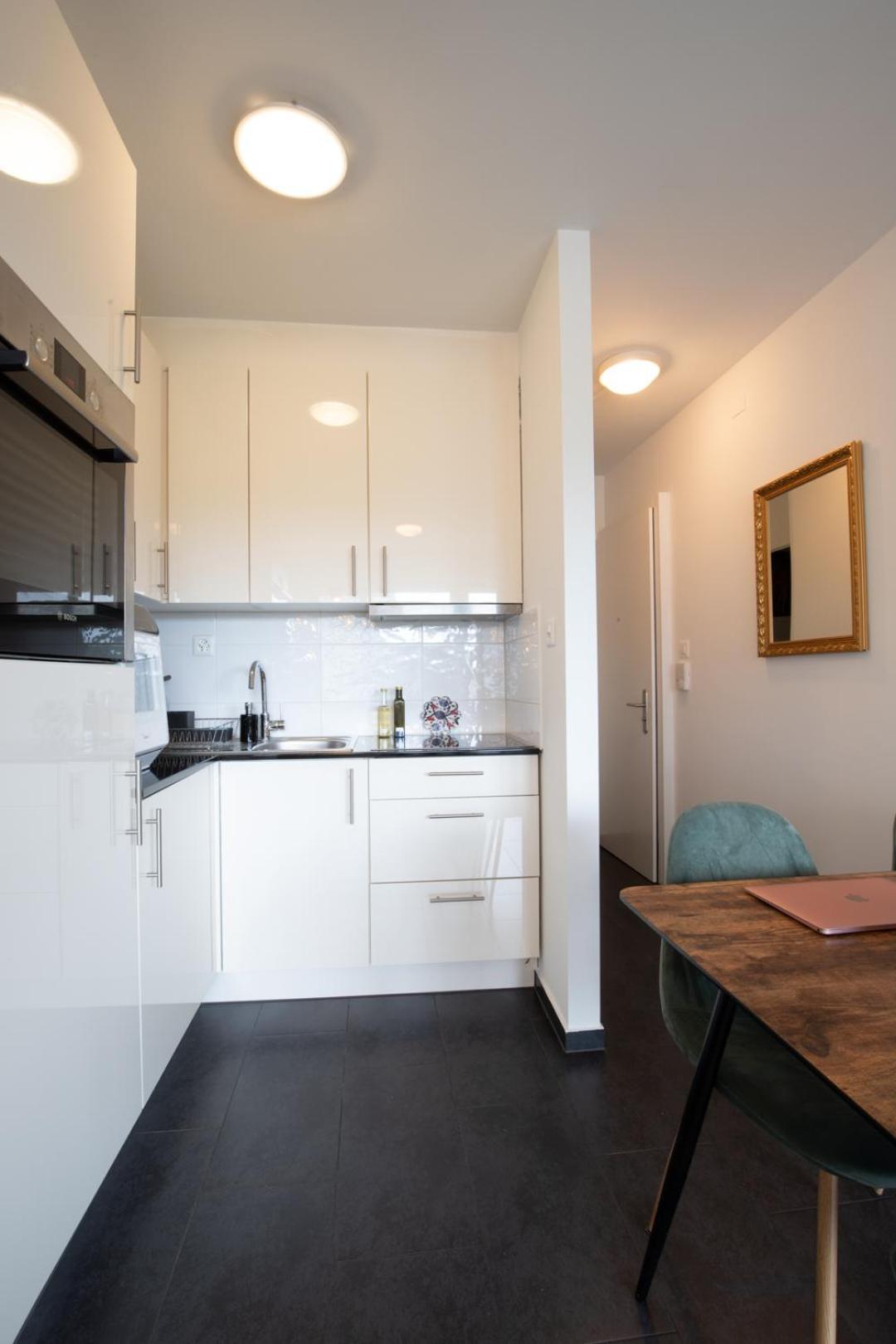 Special Modern Lisa Apartment Basel, Bahnhof Grossbasel 10-Star Exterior photo